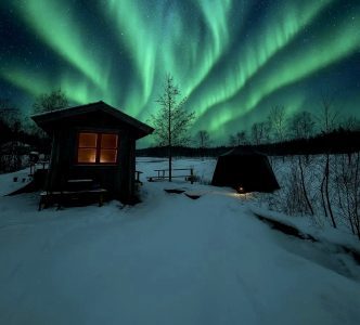AuroraHut winter night